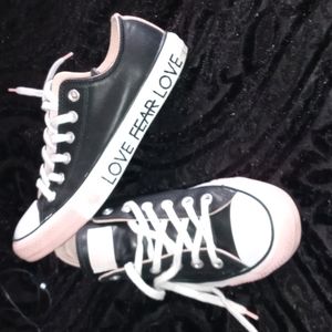 Converse Love Fear Love